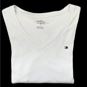 TOMMY Hilfiger White 3 4 length sleeve T-shirt V neck. Coastal classic Large